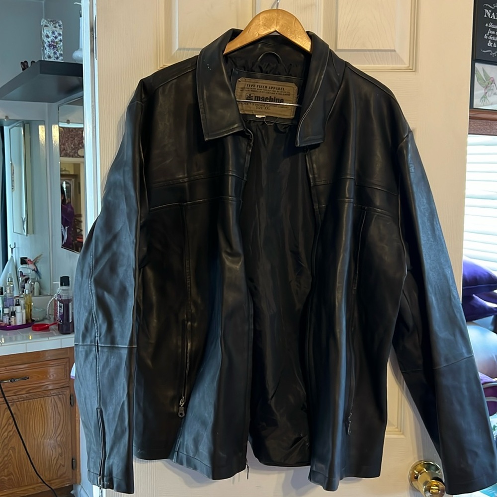 Machine type field, apparel, men’s faux, leather, XXL, black/brown.